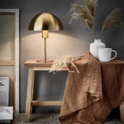 Möbelfach Serie Geschäft -Möbelfach Serie Geschäft butlers tischlampe topee in gold 1